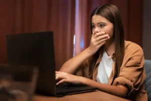 online job scams safe online jobs Social media job scam why workplaces