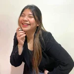 ????Iced coffees to kimchi stews, I turn visuals into stories and help food businesses showcase their unique aesthetic and thrive online.